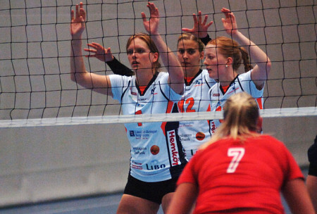 Ingrid Hanson, till vänster, lämnar nu Lindesberg Volley.