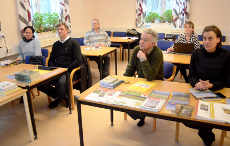 Lyhörda moderater. Från vänster Lotta Olsson, Pär-Ove Lindqvist, Tom Rymoen, Gustaf Beck-Friis, Inga Ängsteg och Caroline Dieker.